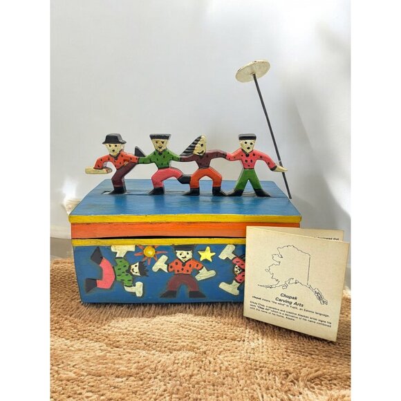 Vintage Handmade Wood carved Box with Dancing Figures Chupak Folk Art 1996 - Picture 1 of 16